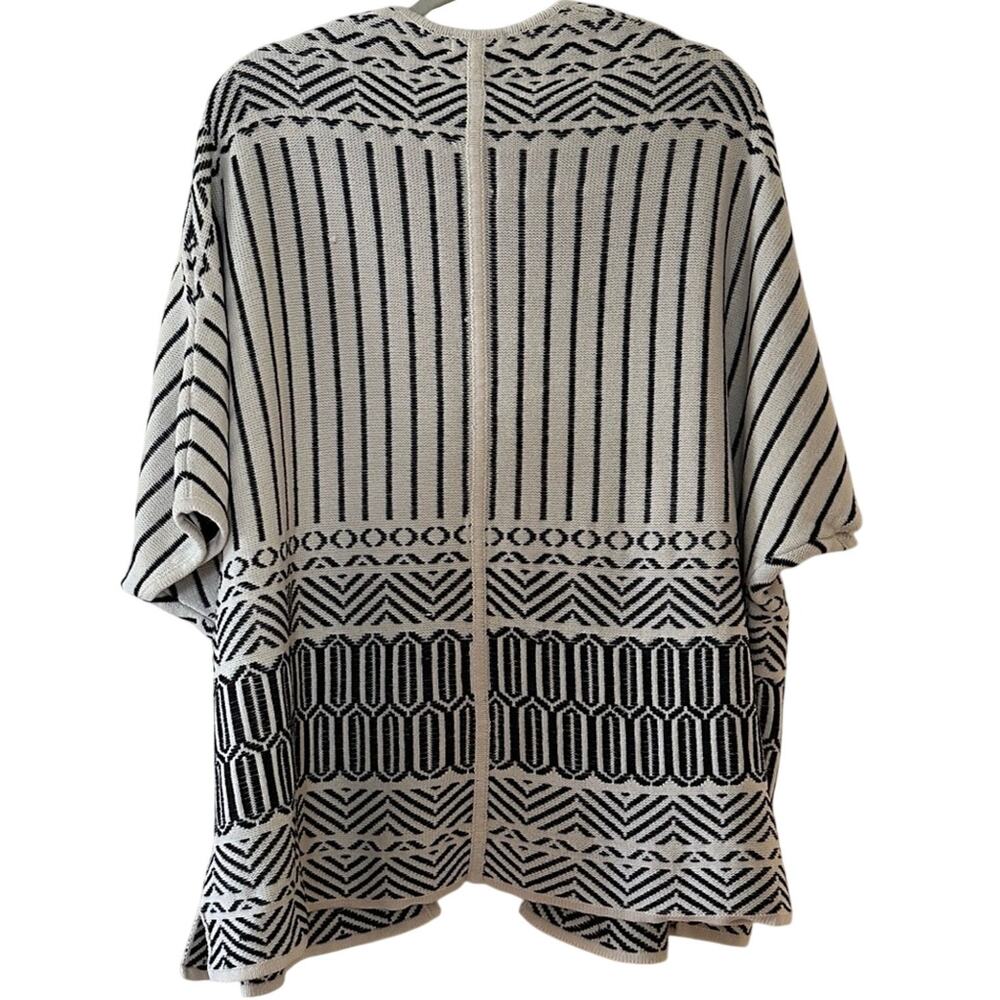 H&M Black Ivory Geometric Knit Sweater Top Oversized Fair Isle M/L - Picture 4 of 8